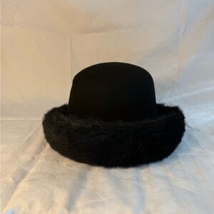 Chic Black Wool & Faux Fur Women's Hat